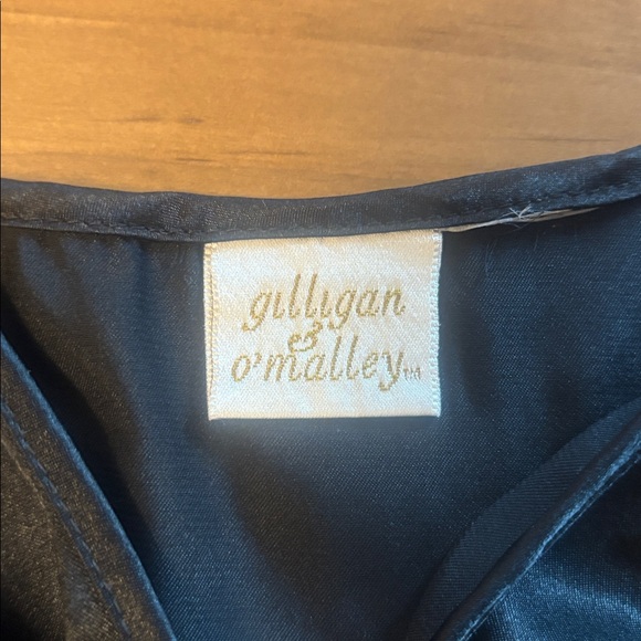 Gilligan & O'Malley Black Night Gown Vintage Roses - Picture 2 of 5